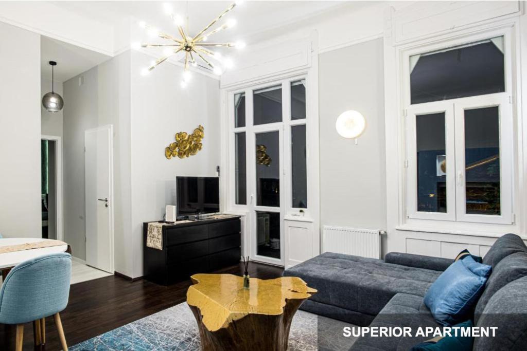 Bpr Agathe Elegant Suite With Parliament View Budapest Exterior photo