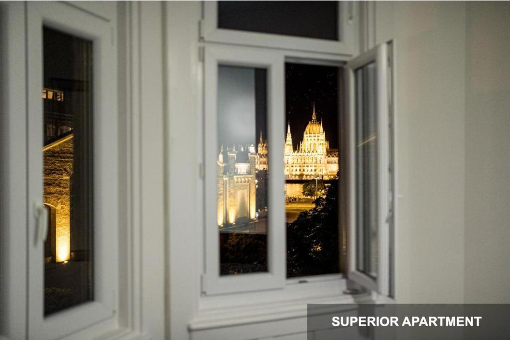 Bpr Agathe Elegant Suite With Parliament View Budapest Exterior photo